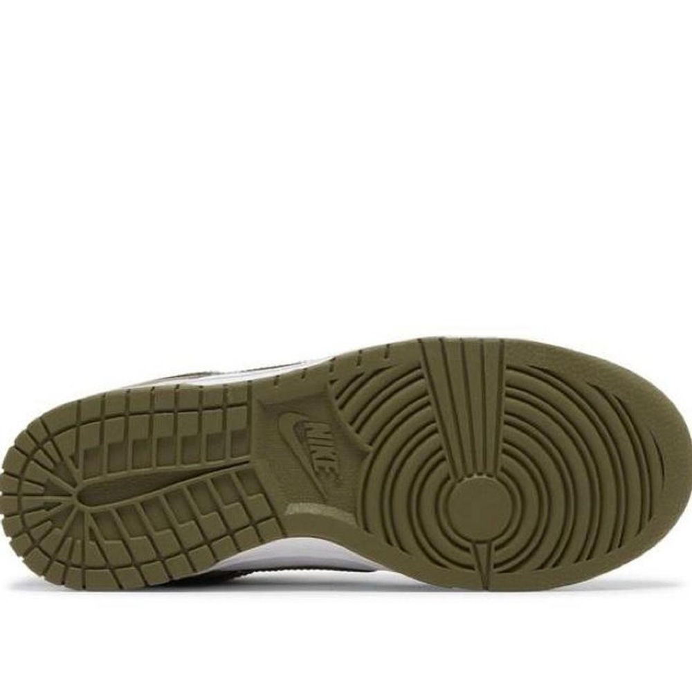 2022 Wmns Dunk Low 'Medium Olive' - Picture 2 of 4